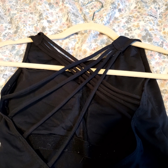 Leotard / Athletic bodysuit with strap design - Picture 4 of 4